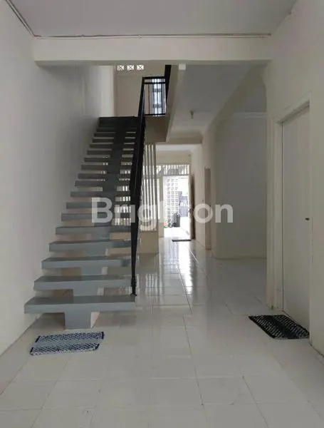 image RUMAH 2 LANTAI 5KT DI CIRENDEU, LT 165M² (7)
