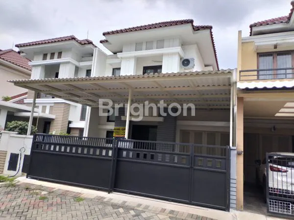 image RUMAH MEWAH FURNISHED, LOKASI STRATEGIS CENTRAL PARK SURABAYA (1)