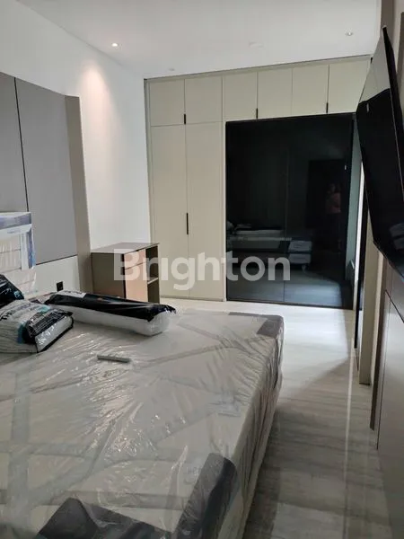 image RUMAH MEWAH FURNISHED, LOKASI STRATEGIS CENTRAL PARK SURABAYA (7)