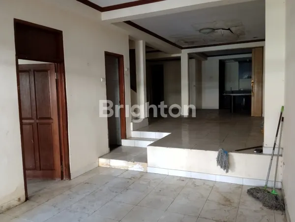 image RUMAH  DIJUAL DI PONDOK INDAH, JAKARTA SELATAN LT / LB : 120 / 250 M2 (2)