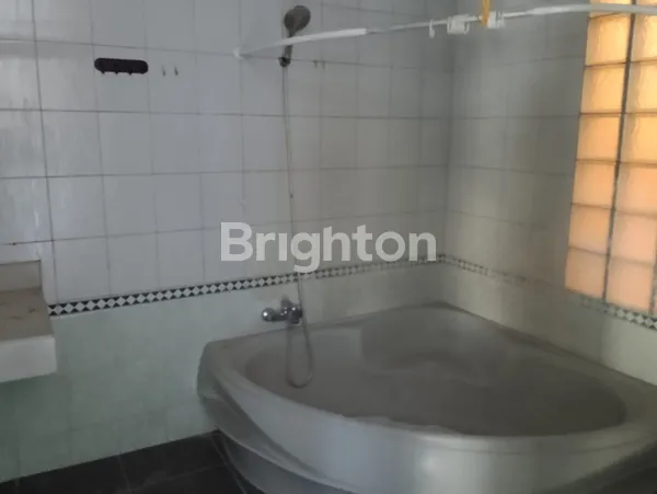 image RUMAH  DIJUAL DI PONDOK INDAH, JAKARTA SELATAN LT / LB : 120 / 250 M2 (5)