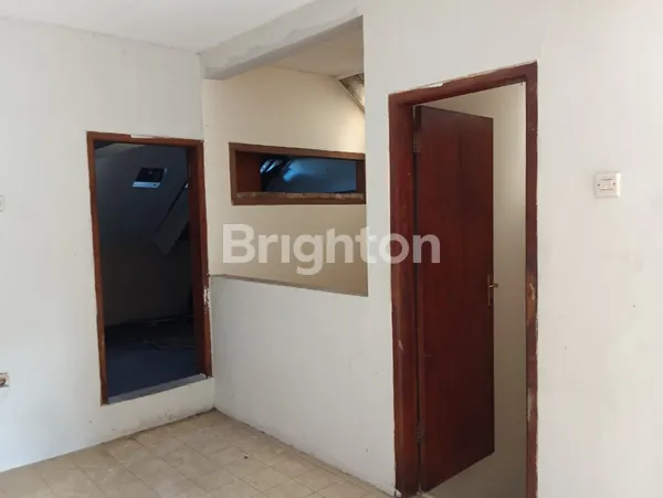 image RUMAH  DIJUAL DI PONDOK INDAH, JAKARTA SELATAN LT / LB : 120 / 250 M2 (7)