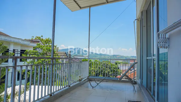 image DIJUAL RUMAH 3 LANTAI + ROOFTOP – SENTUL CITY  SEMI FURNISHED • AKSES 2 ARAH • SHM ON HAND (4)