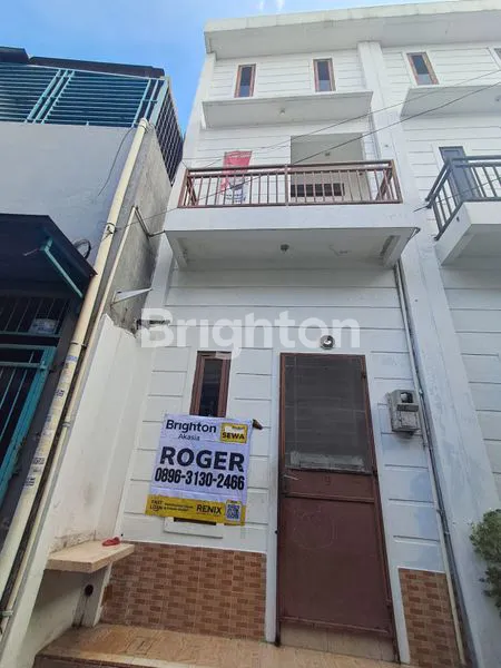 *DISEWAKAN RUMAH 3LANTAI  UK 3,3 X 7,5 DALAM GANG DI PEJAGALAN, JAKARTA UTARA.*\N(KODE RMRG2882)