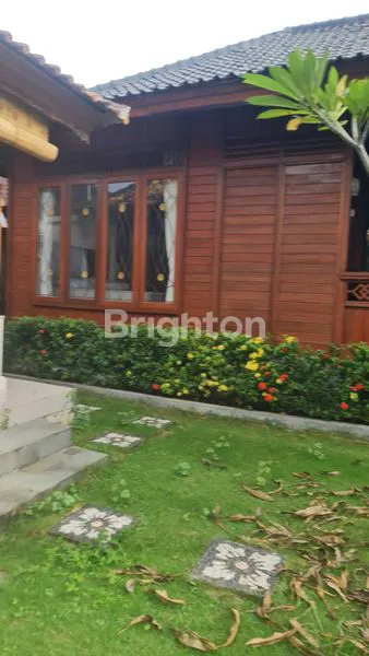 image DISEWAKAN RUMAH BERGAYA VILA DI PANJER, LINGKUNGAN TENANG (3)