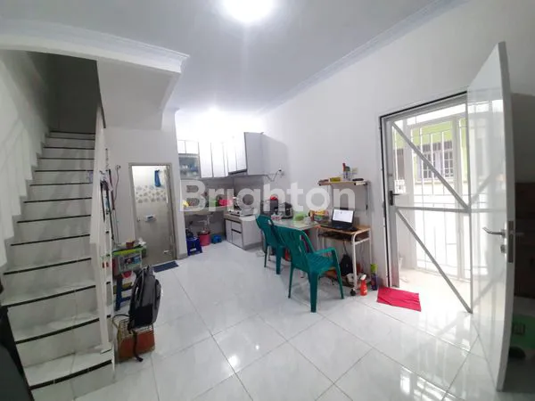 image RUMAH 3 LANTAI SIAP HUNI  (1)