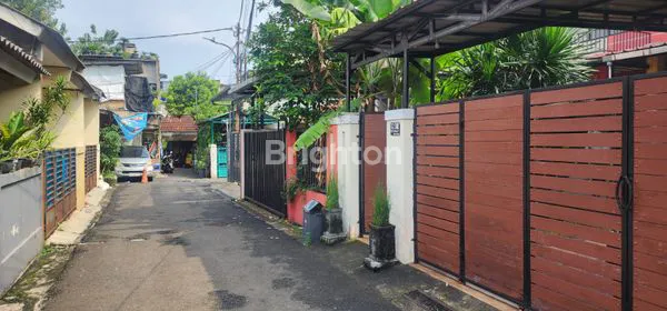 image RUMAH CANTIK DAN TERAWAT DIJAKARTA SELATAN  (6)
