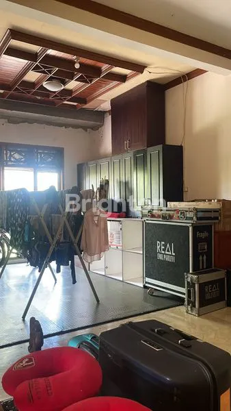 image RUMAH MEWAH 2 LANTAI DI PESONA DEPOK ESTATE, LT 335M² (7)