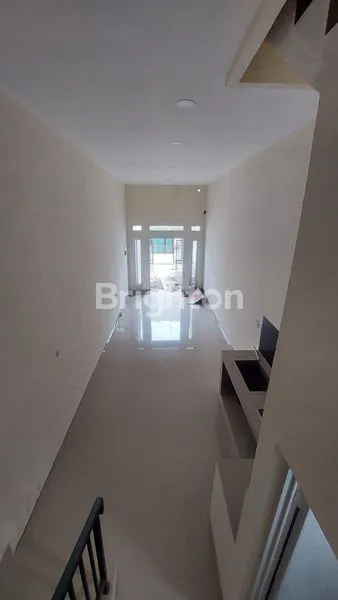 image RUMAH BARU 3 LANTAI BEBAS BANJIR DURI KEPA DEKAT TANJUNG DUREN (7)