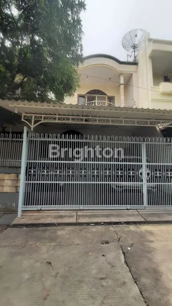 image RUMAH MEWAH 2 LANTAI STRATEGIS  , BEBAS BANJIR DI JANTUNG KOTA PLUIT - JAKARTA UTARA (1)