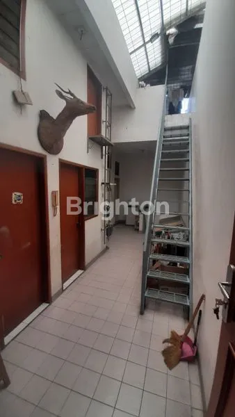 image RUMAH MEWAH 2 LANTAI STRATEGIS  , BEBAS BANJIR DI JANTUNG KOTA PLUIT - JAKARTA UTARA (5)