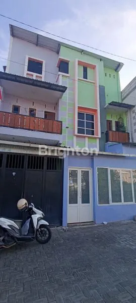 image DIJUAL RUMAH 2 LANTAI , 5 KT 3 KM DI JUNREJO BATU,  (1)