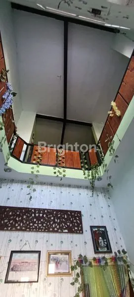 image DIJUAL RUMAH 2 LANTAI , 5 KT 3 KM DI JUNREJO BATU,  (3)