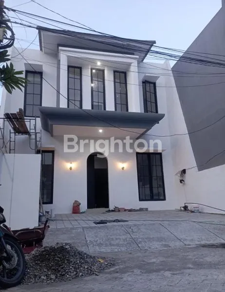 image RUMAH MINIMALIS MODERN DI PONDOK MUTIARA SIDOARJO (1)