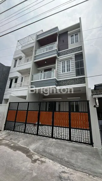 image RUMAH 4 LANTAI TOMANG JAKARTA BARAT (1)