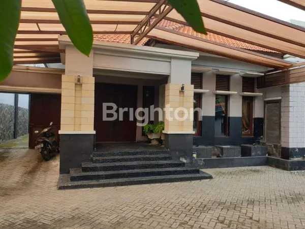 image RUMAH SEMI FURNISH, KOLAM RENANG PRIBADI & GARASI 2 MOBIL (1)