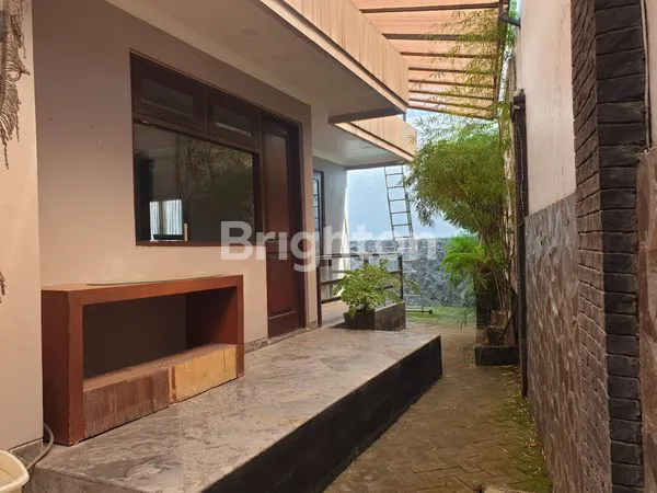 image RUMAH SEMI FURNISH, KOLAM RENANG PRIBADI & GARASI 2 MOBIL (5)