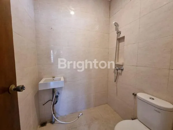 image DI JUAL RUMAH KAWASAN ELIT RENON (6)