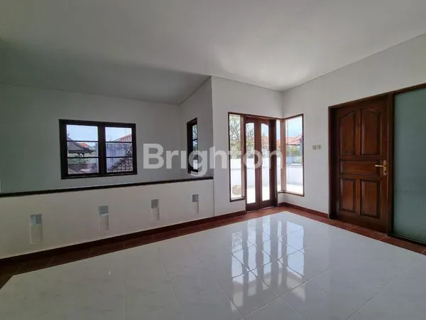 image DI JUAL RUMAH KAWASAN ELIT RENON (2)