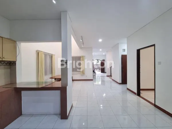 image DI JUAL RUMAH KAWASAN ELIT RENON (1)