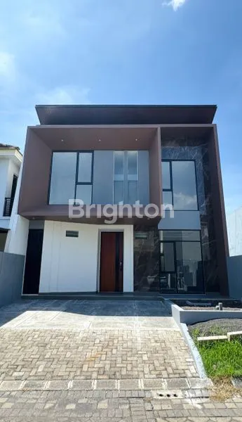 image RUMAH BARU GRESS CITRALAND WOODLAND SURABAYA BARAT – 2 LANTAI, 4+1 KT, HADAP UTARA (1)