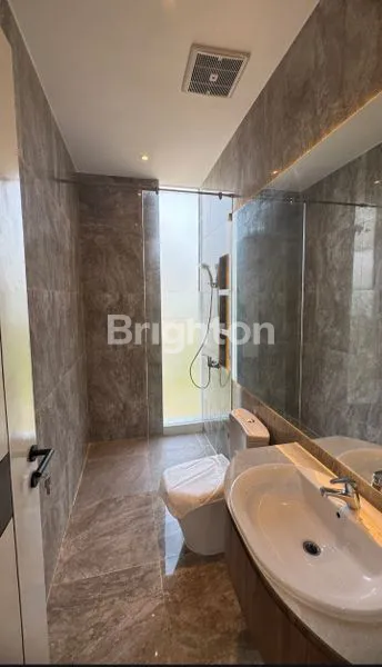 image RUMAH BARU GRESS CITRALAND WOODLAND SURABAYA BARAT – 2 LANTAI, 4+1 KT, HADAP UTARA (4)