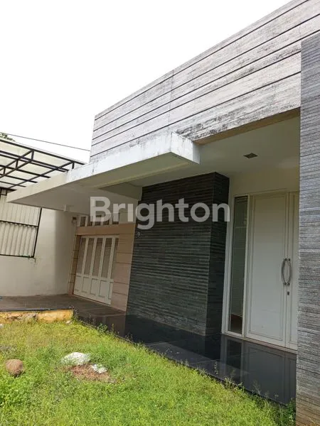 SIAP HUNI. HUNIAN MEWAH MODERN DI JANGLI CANDI GOLF. SEMARANG SELATAN