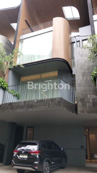 image RUMAH 3 LANTAI DI KEMANG, BEBAS BANJIR & LIFT (3)