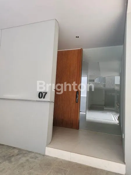 image RUMAH 3 LANTAI DI KEMANG, BEBAS BANJIR & LIFT (4)