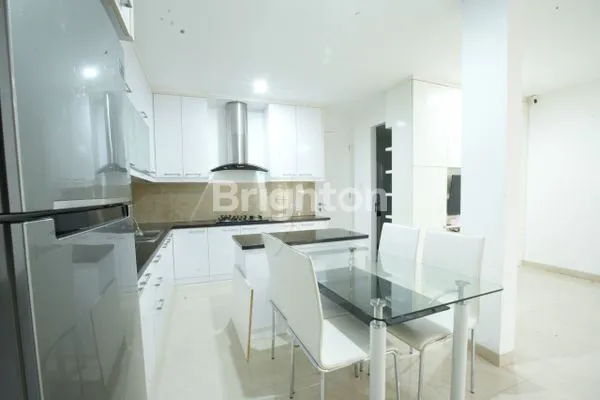 image RUMAH MINIMALIS  DI PERUMAHAN GADING ARCADIA  SEMI FURNISH (4)