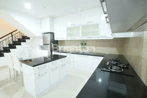image RUMAH MINIMALIS  DI PERUMAHAN GADING ARCADIA  SEMI FURNISH (6)