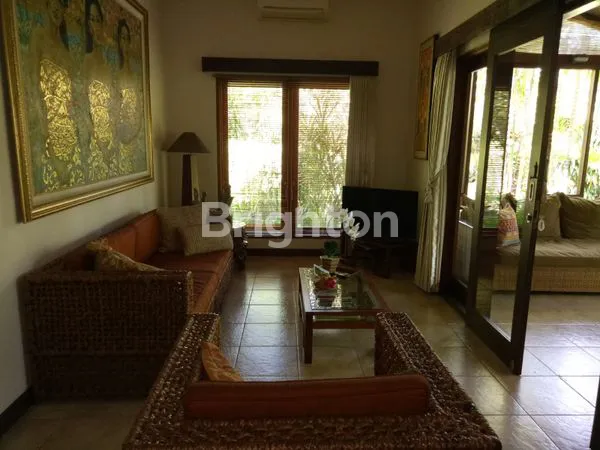 image DIJUAL VILLA MEWAH DI MERTASARI SANUR (7)