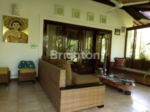 image DIJUAL VILLA MEWAH DI MERTASARI SANUR (2)