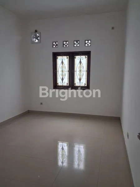 image DIJUAL RUMAH CANTIK POSISI HOEK,FULL RENOVASI – BINTARA (LOKASI STRATEGIS)  (5)