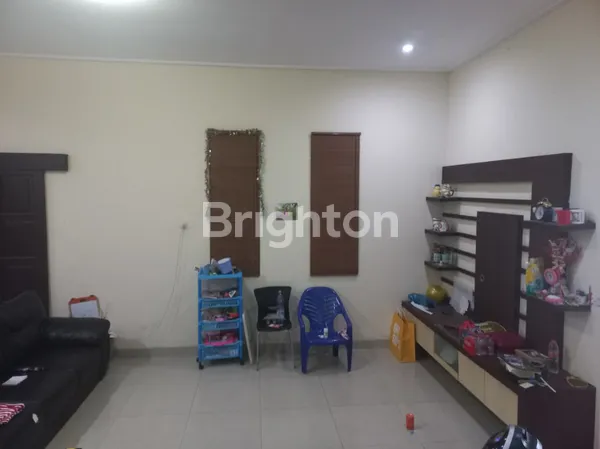 image RUMAH SIAP PAKAI SOLO BARU PINUS (3)