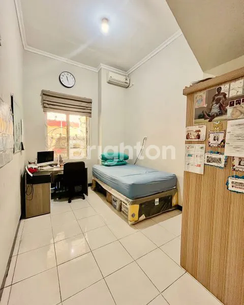 image RUMAH TERAWAT 2 LANTAI PLOSO TIMUR, TAMBAKSARI, SURABAYA TIMUR.\NSTRATEGIS DEKAT RAYA KALIJUDAN - KENJERAN - BRONGGALAN - KAPAS KRAMPUNG - MERR - DHARMAHUSADA INDAH, DLL.\N (7)