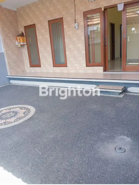 image DISEWAKAN RUMAH AREA TANAH LOT (2)