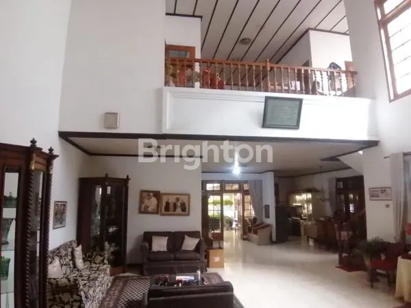 image PERUMAHAN GAYUNGSARI 2 LANTAI SIAP HUNI DAERAH SURABAYA (6)