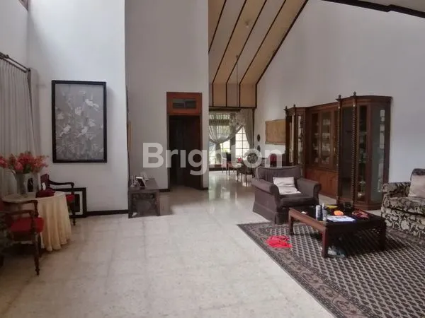 image PERUMAHAN GAYUNGSARI 2 LANTAI SIAP HUNI DAERAH SURABAYA (8)