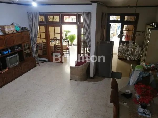 image PERUMAHAN GAYUNGSARI 2 LANTAI SIAP HUNI DAERAH SURABAYA (7)