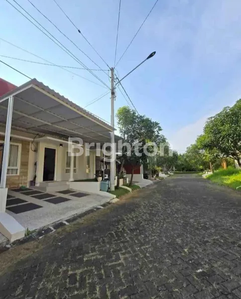 image HARGA DI BAWAH PASAR VILLA FULL PERABOT HARGA DI BAWAH PASAR DI WAGIR MALANG (1)