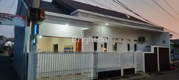 image DIJUAL CEPAT RUMAH DIRAWALUMBU DEPAN JALAN – BEKASI, BANGUNAN BARU COCOK UNTUK HUNIAN & USAHA | BEBAS BANJIR  (1)