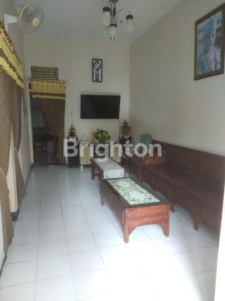 image RUMAH SAWOJAJAR 2 LANTAI RUMAH DEKAT MASJID (3)