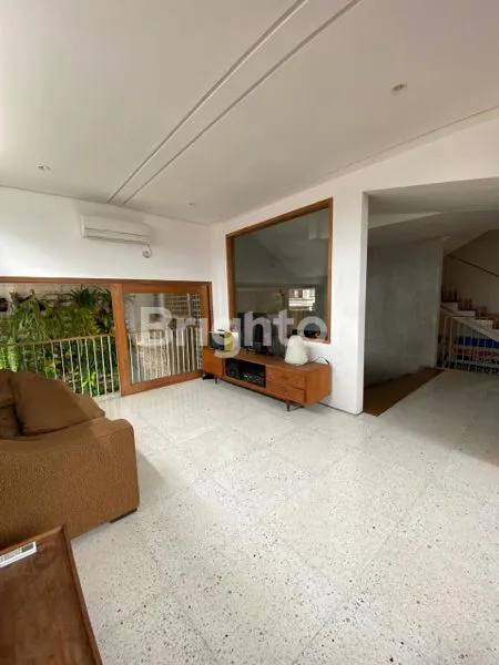 image RUMAH SIAP HUNI PULOMAS JAK TIM (6)