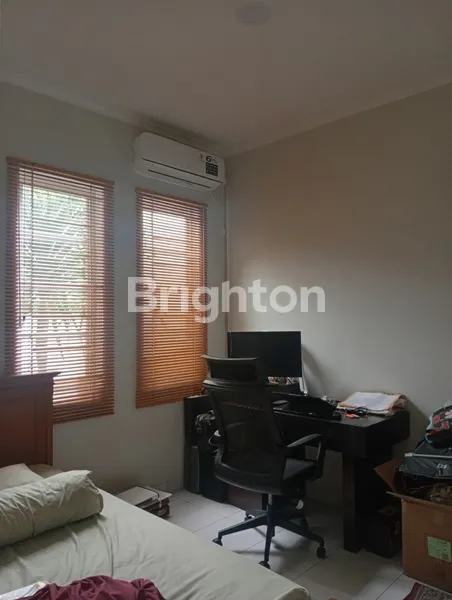 image DIJUAL RUMAH SIAP HUNI RENOVASI 2025 DI LEGENDA WISATA CLUSTER VIVALDI – LT 128 LB 220 – HARGA 1,89 M NEGO (6)