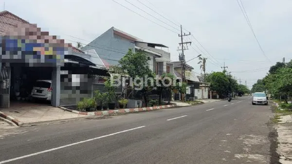 image RUMAH STRATEGIS SIAP HUNI COCOK UNTUK USAHA (1)