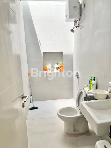 image DIJUAL RUMAH 2 LANTAI DI NORTHWEST PARK (7)