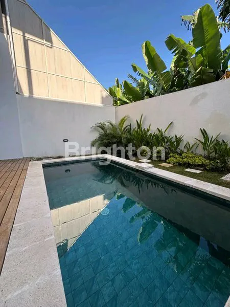 image DIJUAL VILLA FREEHOLD DI SEMINYAK – VIEW SAWAH & LOKASI PREMIUM (5)
