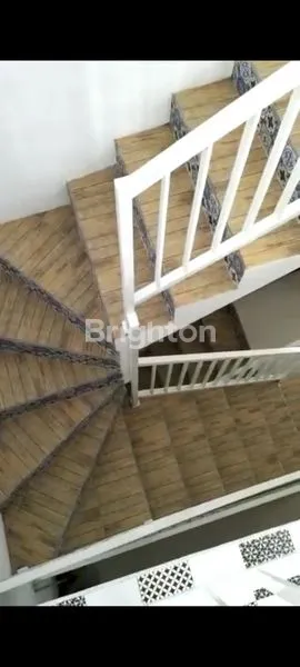 image DIJUAL RUMAH 3 LANTAI FULL FURNISHED VIEW CANTIK AREA TENGAH KOTA BATU PERUMAHAN PESANGGRAHAN BATU POSISI STRATEGIS KAVLING DEPAN GAK MASUK2 (8)