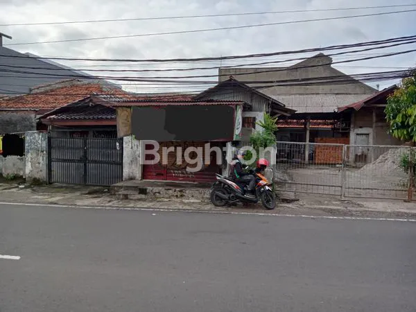 image RUMAH DI LOKASI STRATEGIS DAERAH TEBET BARAT JAKARTA SELATAN (1)